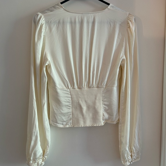 SUNDAYS BEST Aritzia cream satin top, size small - Picture 2 of 2